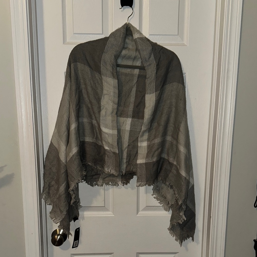Gray and Cream Plaid Fringe Scarf Wrap